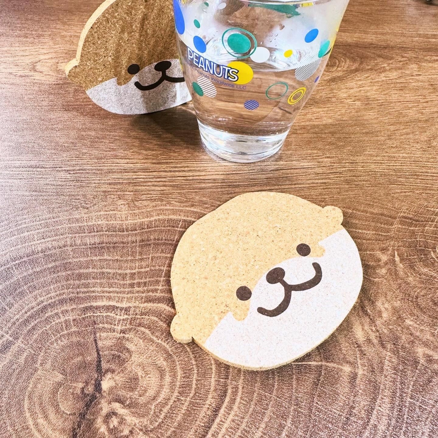 Shine Otter Cork Coaster – Absorbent & Insulated