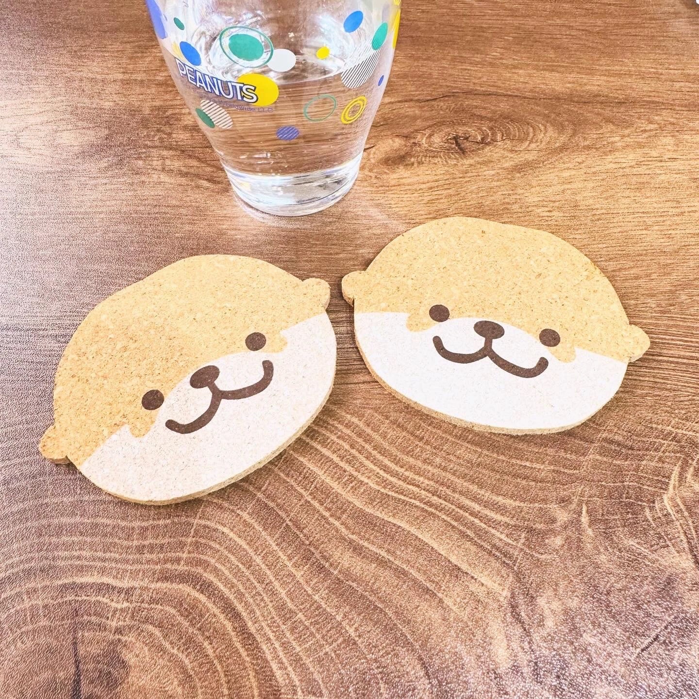 Shine Otter Cork Coaster – Absorbent & Insulated
