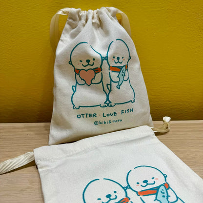 Otter love fish mini pocket bag